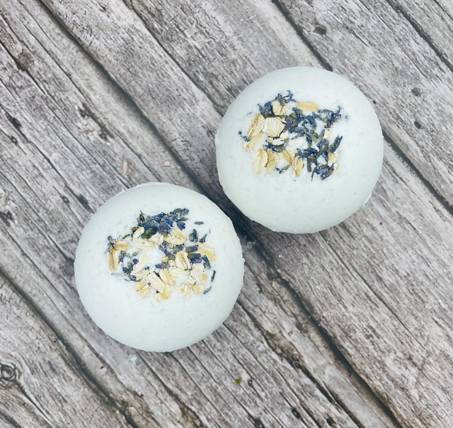 Bath Bombs: 1 / Lavender & Rosemary